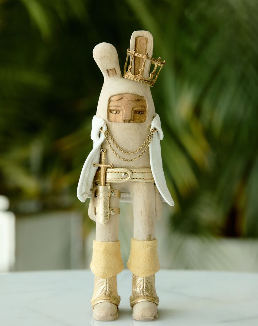 Gold Plated Queen by BLAMO for Miami Beach thumbnail number 0